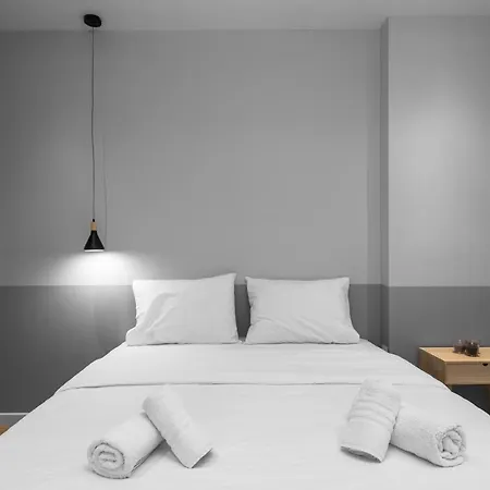 New Yorker, Nilie Hospitality Mgmt 公寓 *